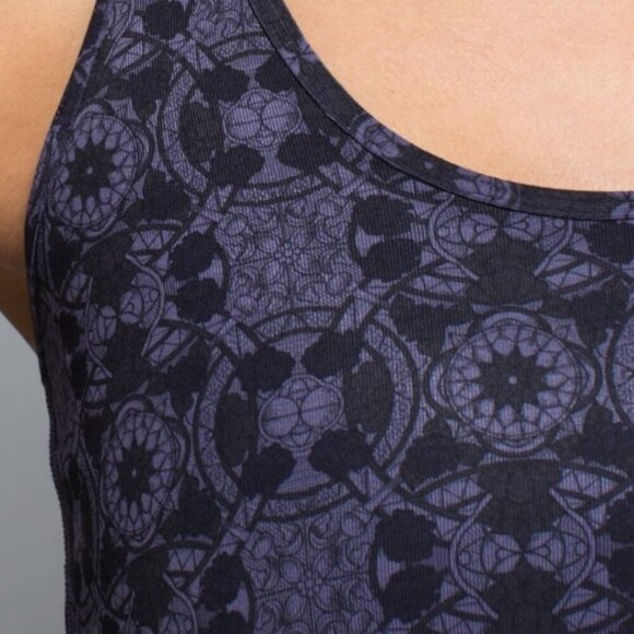 Lululemon Cool Racerback Tank Size 4 Mini Prisma Nightfall Black Grape - Picture 2 of 9